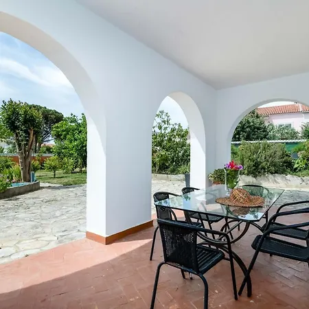 Vip House - Pool & In Caparica Guest house Charneca (Setubal)