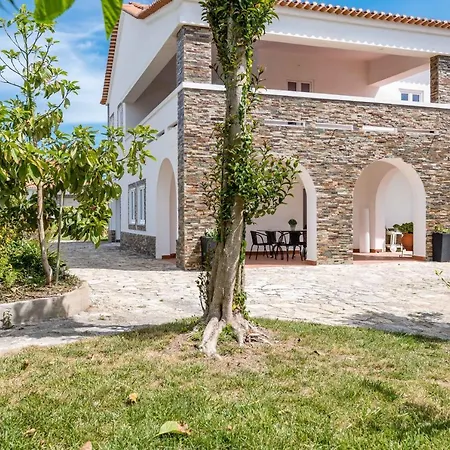 Vip House - Pool & In Caparica * Charneca (Setubal)